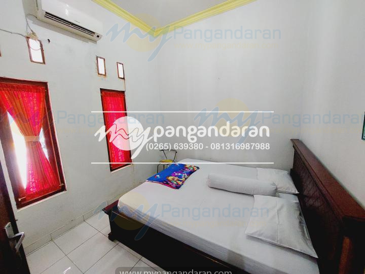  Tampilan kamar tidur bungalow lantai 1 pondok putri 2 pangandaran